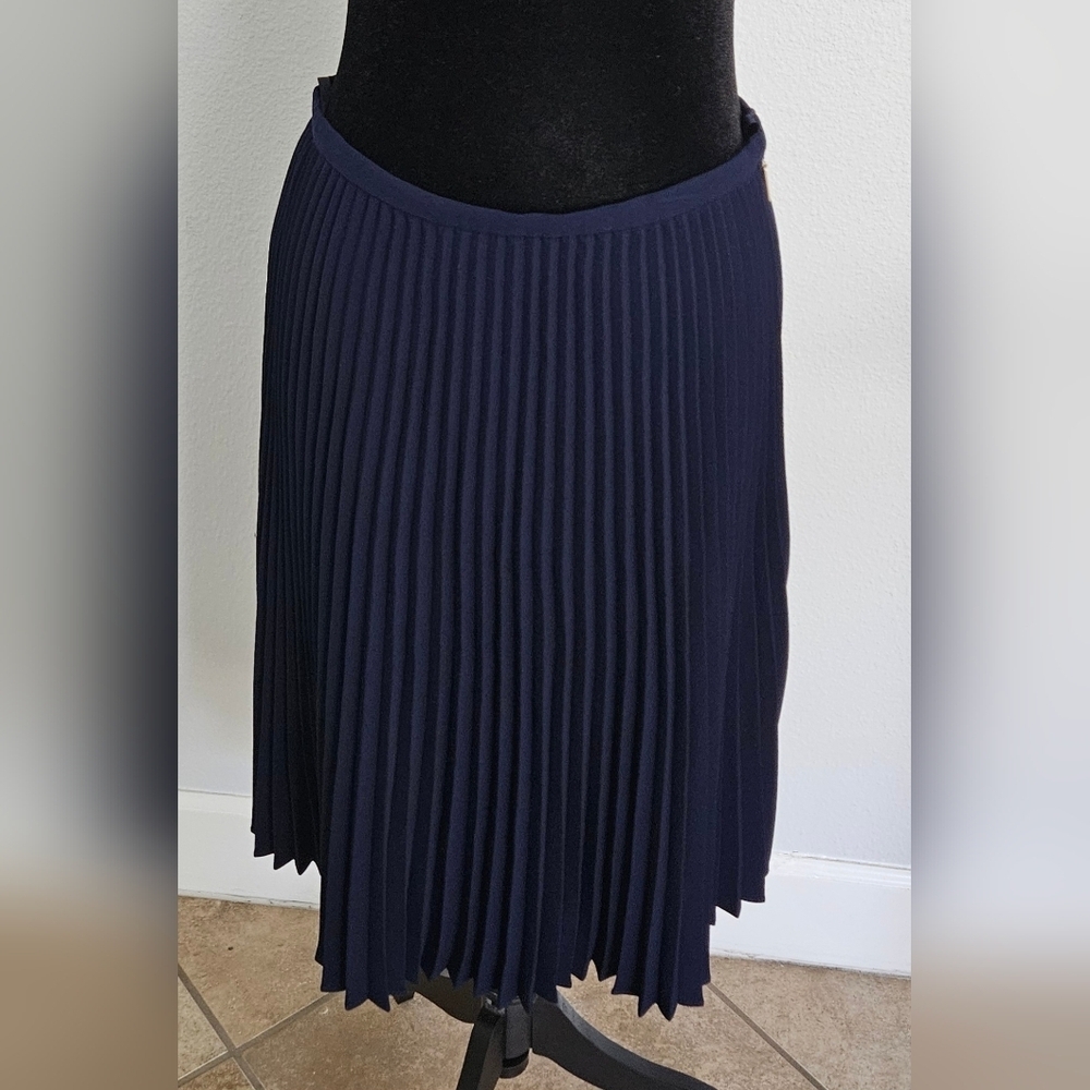 Lauren Ralph Lauren Pleated Skirt 2 Navy A-Line Preppy Classic - Picture 2 of 5